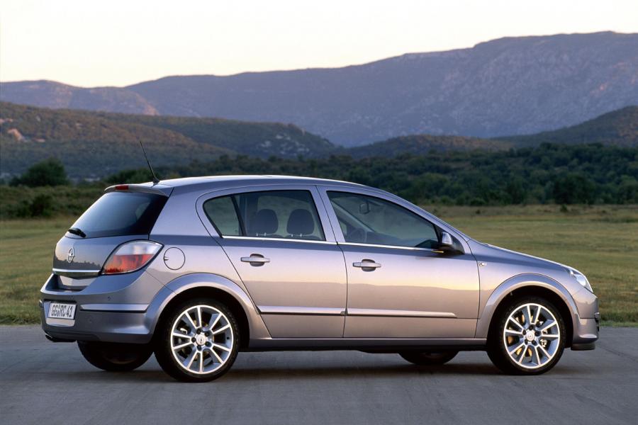  Opel Astra 2005 года  (фото 85 из 141)